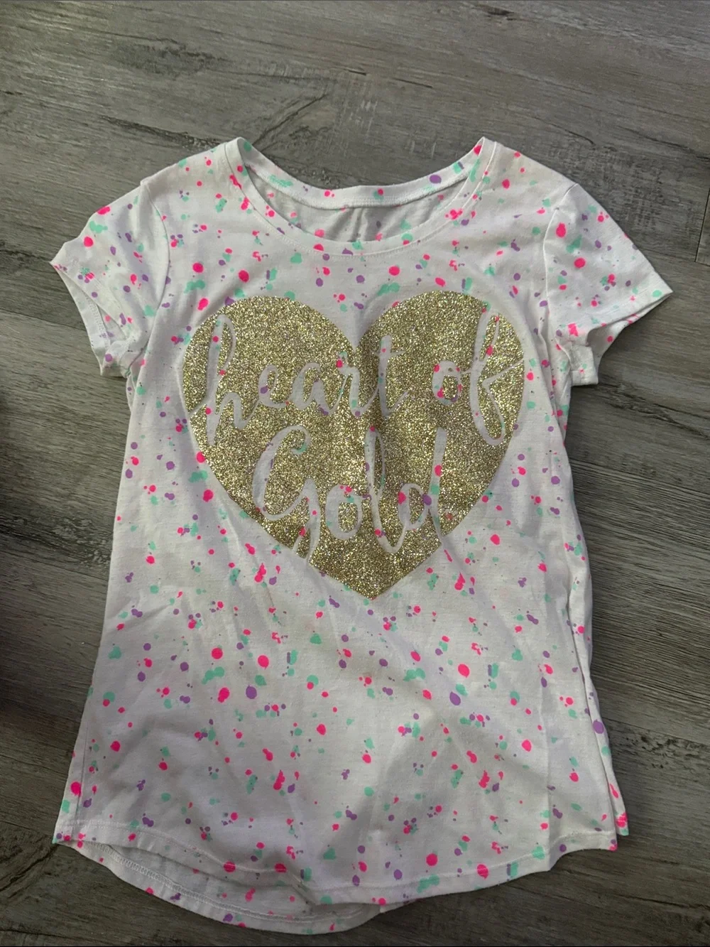 Justice White Tee with Gold Glitter Heart and Pink & Mint Splatter